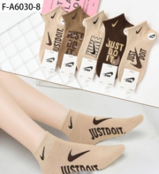 фото спортивные женские носки